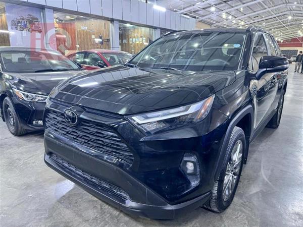 Toyota for sale in Iraq